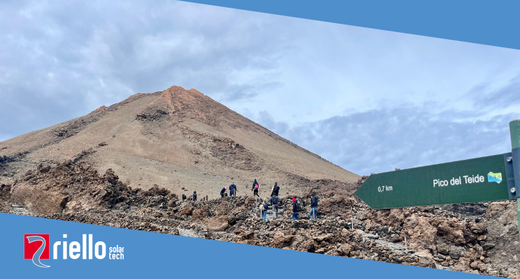 SolartechSpain's tweet photo. Ya se cumple un año desde la puesta en marcha del sistema fotovoltaico del Teleférico del #Teide, un proyecto pionero a nivel mundial.
Cuenta con un almacenamiento híbrido de 1 MWh basado en la tecnología HBS 600 de Riello Solartech, con baterías suministradas por @cegasaenergia https://t.co/wipmIJ4tgh
