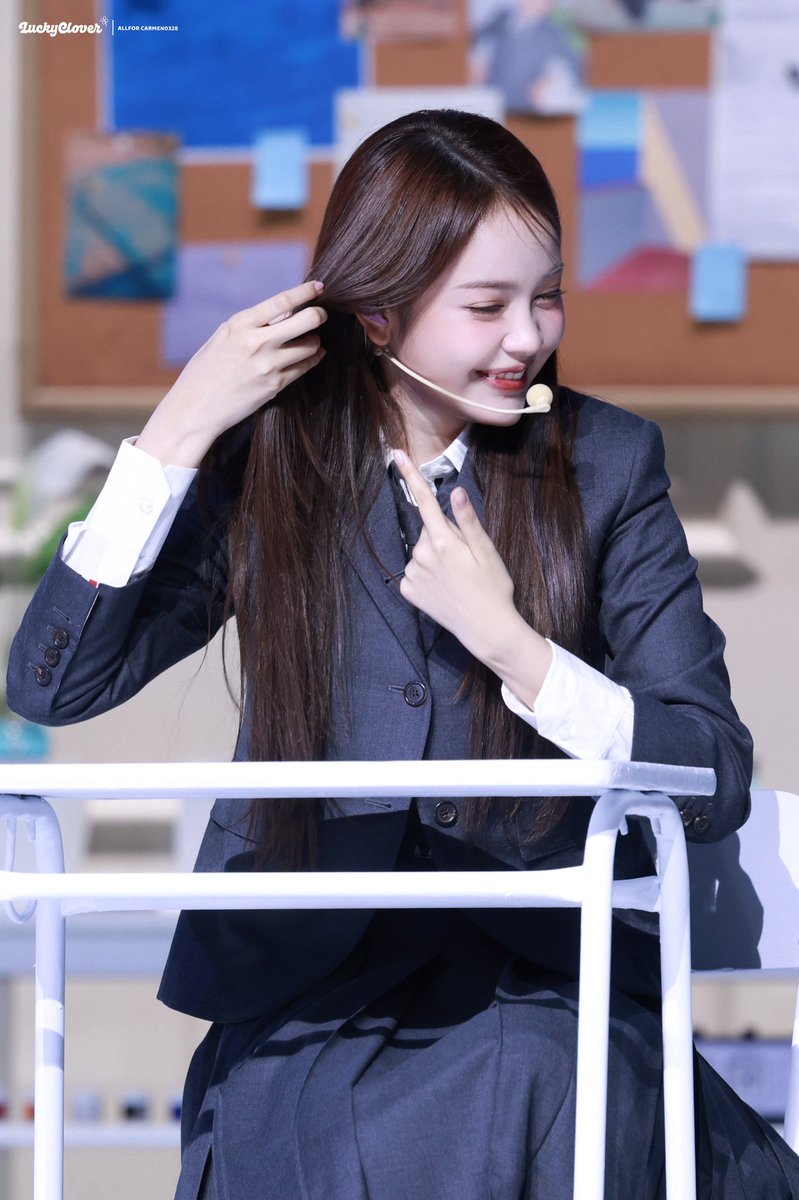 251020 showcase

인이어

#Hearts2Hearts #하츠투하츠 #H2H 
#CARMEN #카르멘