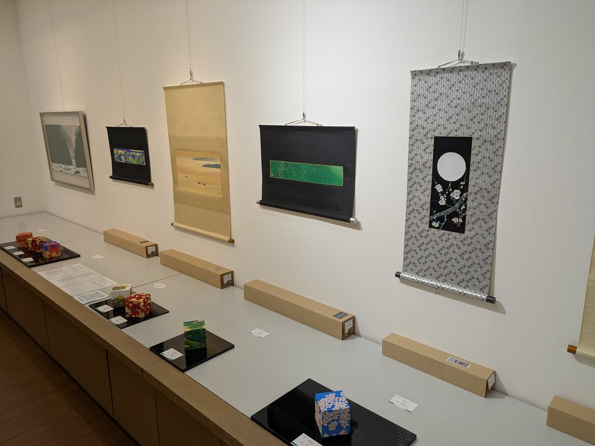 掛軸 日本画 松生春山人「春の嵐峡」共箱 元日府展理事 青龍会会員 掛軸 日本画 松生春山人「春の嵐峡」共箱 元日府展理事