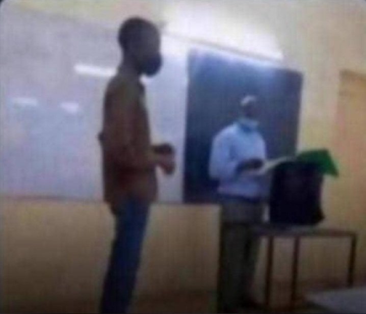 Brucehurlz2's tweet image. Student: &quot;First of all, I want to thank the
lecturer for the gift of life.&quot;