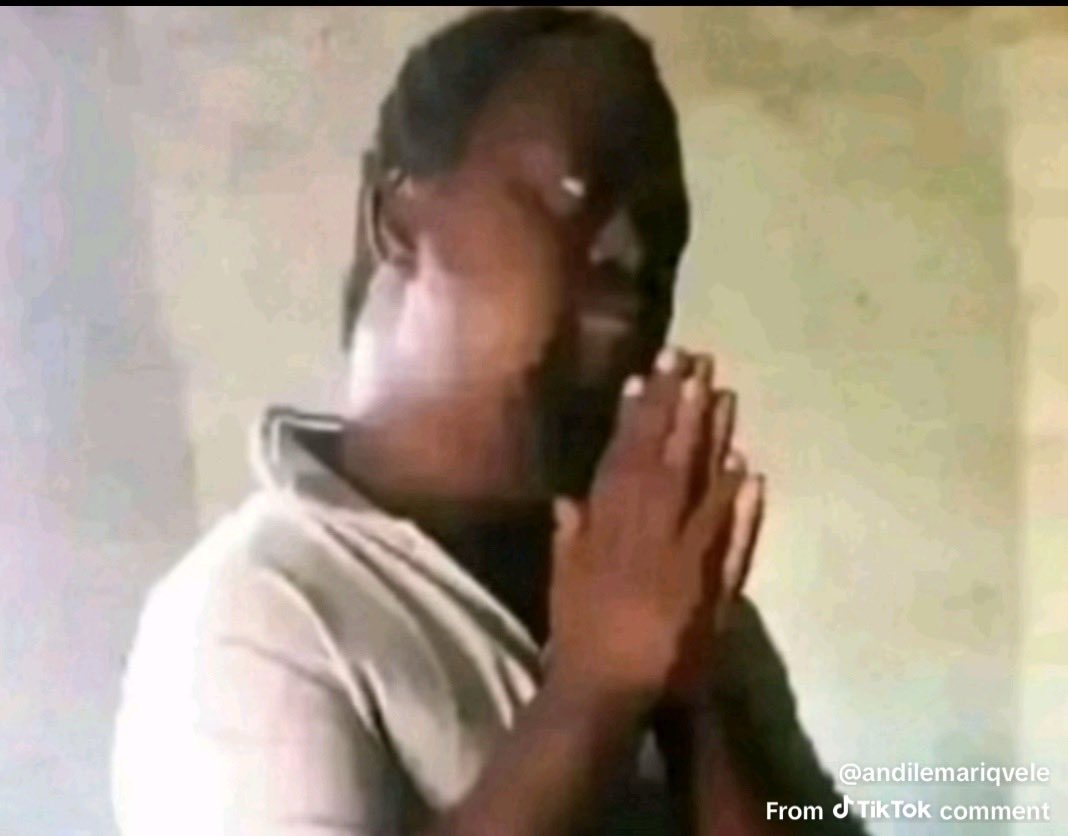 Come on top 
Me:just dump me Mfethu please