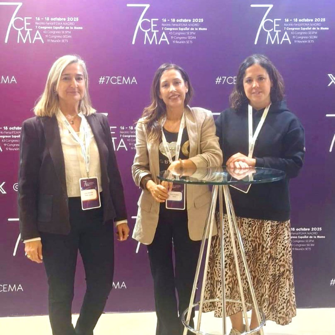 CMedicoAsturias's tweet photo. La Dra. Junco y las enfermeras Rocío Flórez y Patricia Duque asistieron al Congreso Español de la Mama en Madrid, organizado por SESPM y SEDIM.
Una reunión de referencia sobre avances científicos y protocolos en patología mamaria.
#HCMA #7CEMA https://t.co/VpxvpstNWz