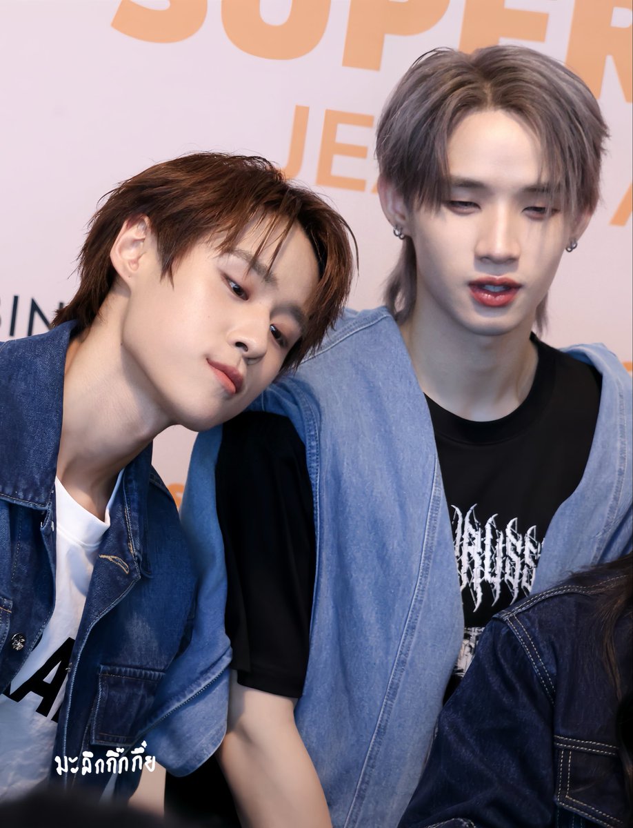 PtrpIngg's tweet image. ผีชอบหนุ่มเต๋อ

SUPER JEANS x LYKN 
#robinsonsuperjeansweekxLYKN