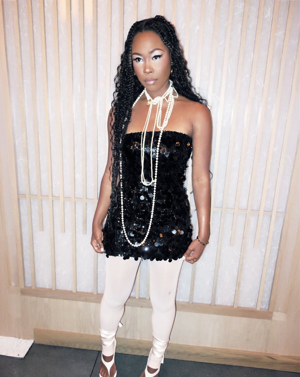 whitneytalks tweet media