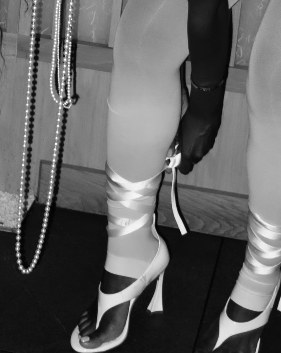 whitneytalks tweet media