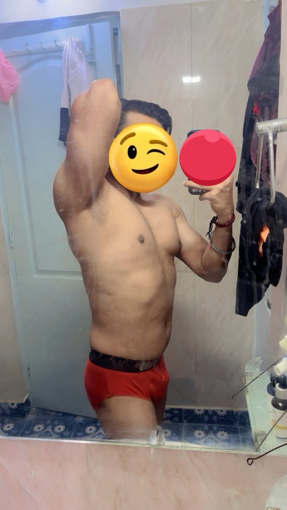 What's going on Twitter fam? Nothing It's just fit check🫢