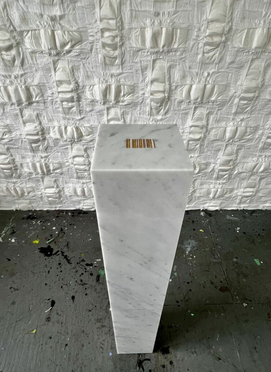 oriontroismille's tweet image. 🧠✨ When AR Becomes a Monument
In Habeas Corpus, artist Gill Gatfield turns sculpture into a living system ,blending AI, AR &amp;amp; material memory to question what “having a body” means in the posthuman era.
Responsive art as operating system , not spectacle.
#XR #ARart #Posthuman