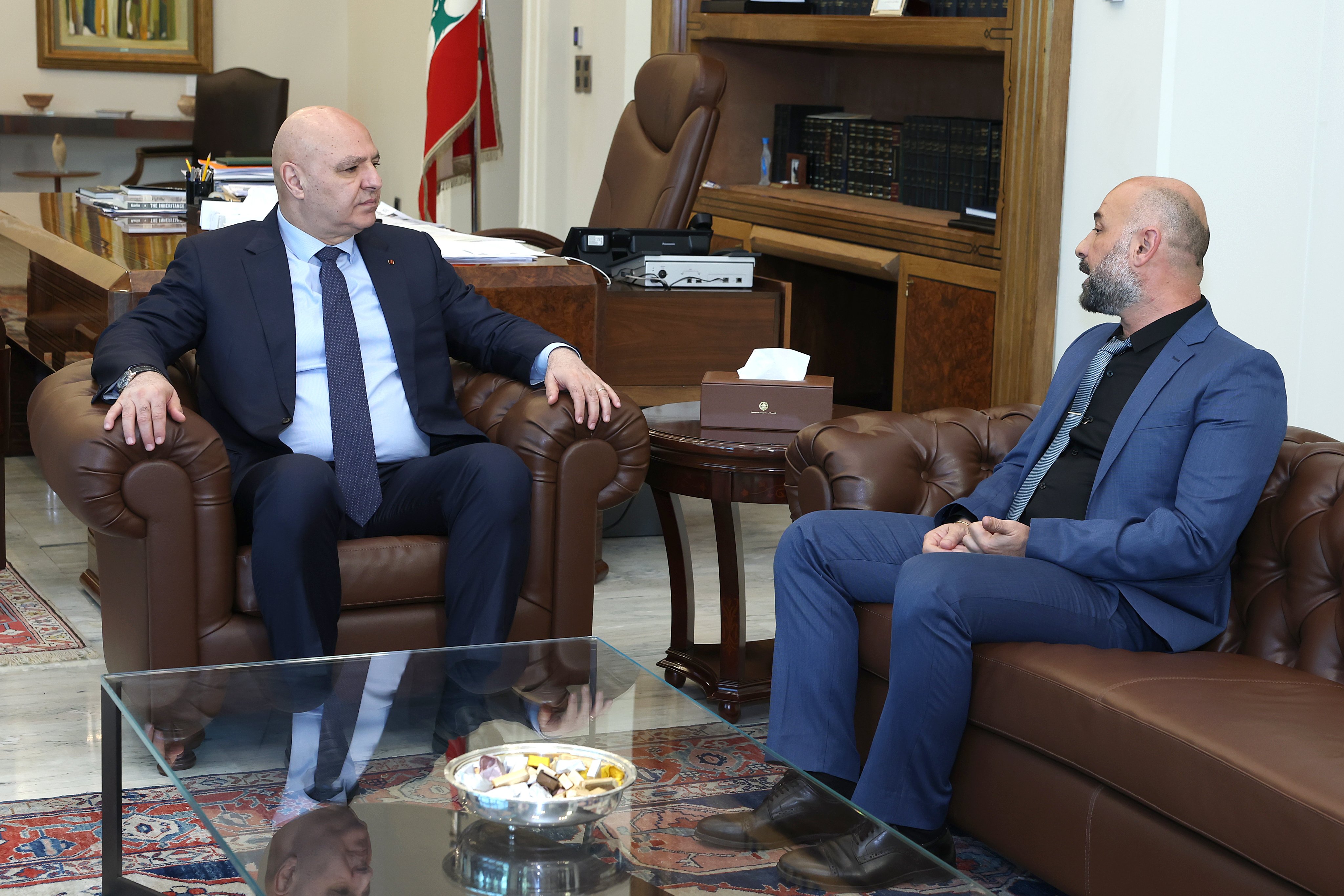 رئيس الهيئة الناظمة لزراعة القنّب الطبي والصناعي الدكتور داني فاضل في قصر بعبدا (الرئاسة اللبنانية، إكس). 