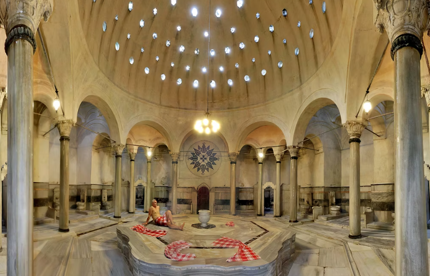 Tamr8768's tweet photo. 💆‍♂️✨ Soak in a Turkish Hamam: indulge in marble-lined baths, rejuvenating scrubs &amp; steam sessions. Iconic spots like Hürrem Sultan, Cağaloğlu &amp; Kılıç Ali Paşa Hamams in Istanbul are as stunning as they are relaxing! 🛁

#TurkishBath #Hamam #Istanbul #LuxuryTravel #Relaxation https://t.co/npAcHQAJY9