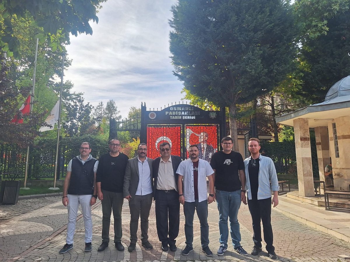 “ Kişilik; hayatının son anında bile duruşunu bozmamaktır. ”
Duruşunu,  İlkelerini,  Dünya Görüşünü,  Ahlakını, Her Ne Pahasına Olursa Olsun Bozmayan Gönül Dostlarımıza Sevenlerimize,  Teşkilatlarımızın Gönüllü Neferlerine, Bilecik'den Selam Olsun
#tbt #Bilecik 🇹🇷