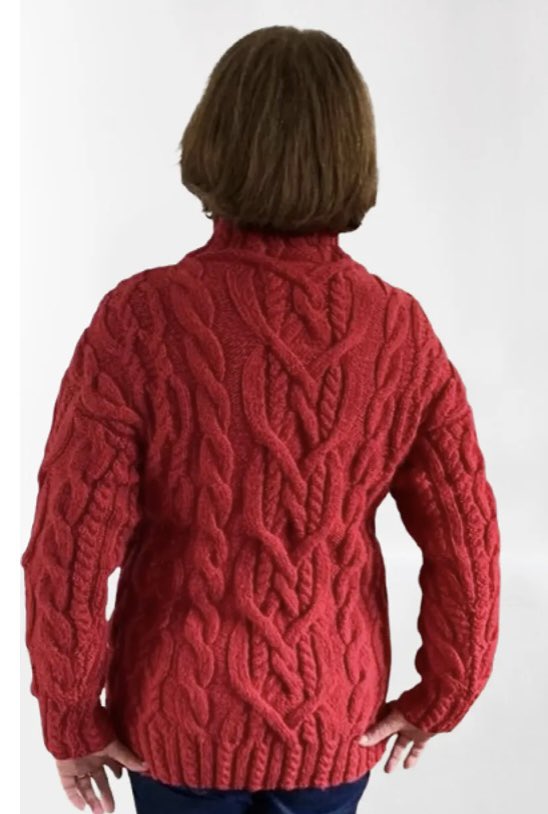 etsy.com/uk/listing/434…
Hand knitted sweater in a blend of  alpaca with wool yarn in red. Cable design - fits chest size 92-97cms 
#CraftBizParty #MHHSBD #firsttmaster #EtsyHandmade