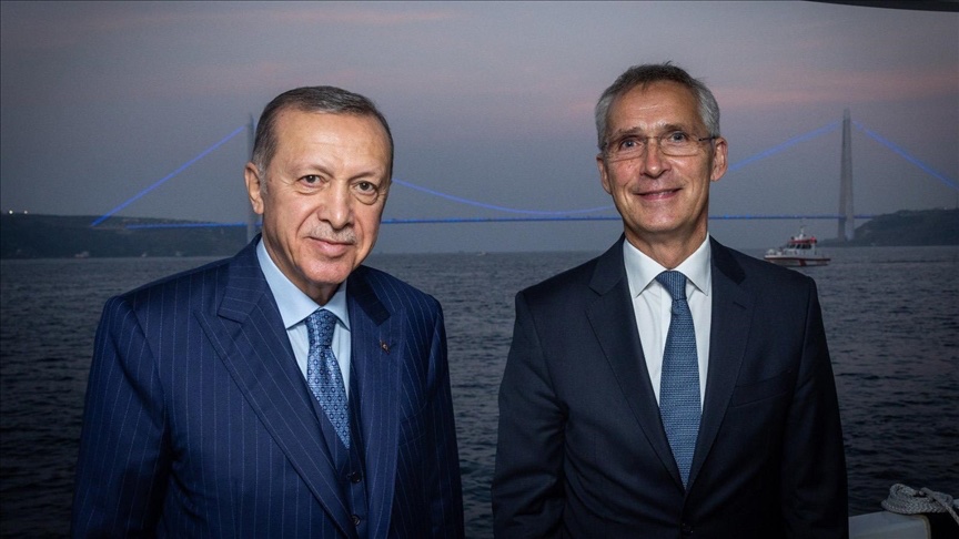 🔴Eski NATO Genel Sekreteri Jens Stoltenberg:

▪️"Türkiye Rus uçağını düşürdüğünde Fransa ve İtalya Türkiye’ye destek vermedi, Almanya temkinli davrandı."

▪️"Kamuoyuna Türkiye’yi desteklediğimizi söylesek de, içerisinde büyük bir görüş ayrılığı vardı."