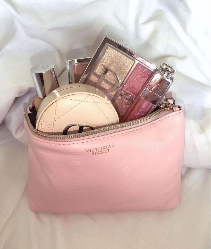 𝒩𝑒𝓃𝒶 ♡ (@bamblinaa) on Twitter photo 