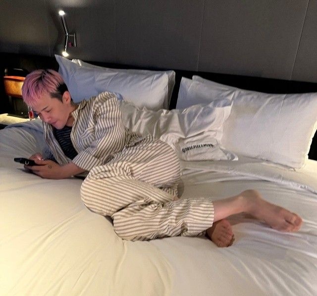 gdismysweethome's tweet photo. I vote #GDRAGON for #2025MAMAVOTE https://t.co/Y0EHGV6MdM