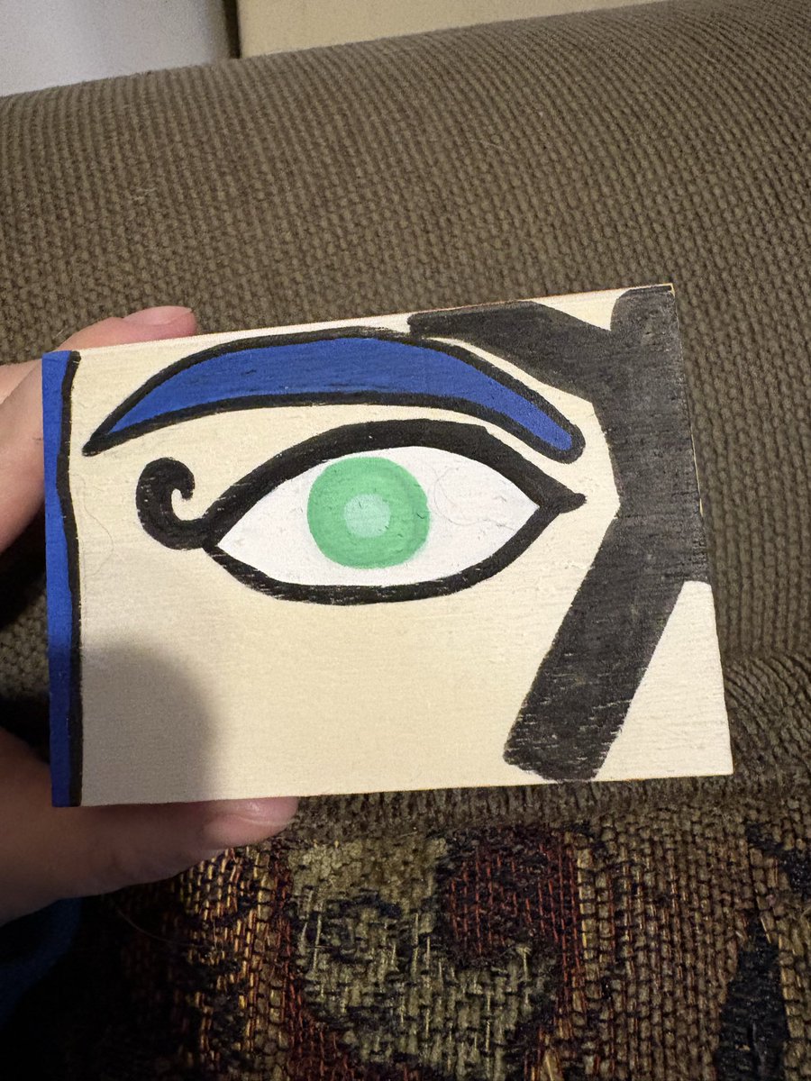 AshleyKeehl's tweet photo. Drew the Thunder God Tribe on a wooden cube. Only had 12 paint markers but I think it turned out good. #fairytail #fairytailfreed #fairytaillaxus #fairytailbickslow #fairytailevergreen #fairytailraijinshuu #fairytailthundergodtribe https://t.co/3nVskv7bnu