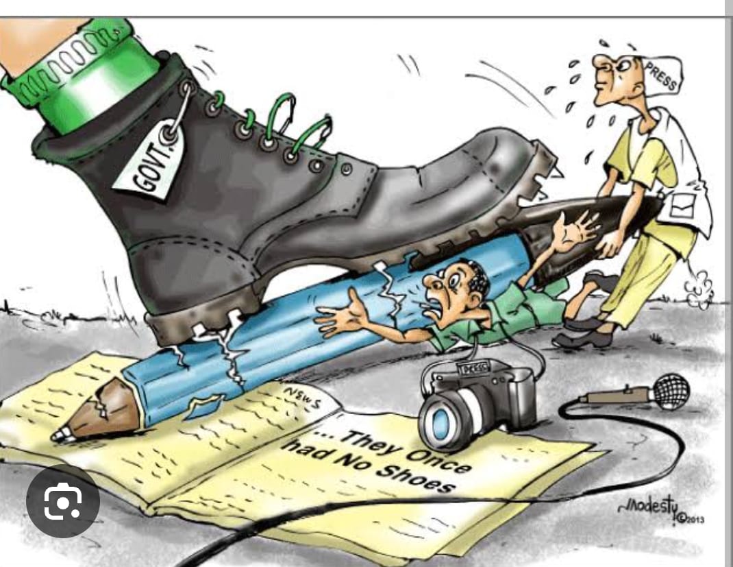 It is an offense to record private conversations even if you're part of the conversation.  #RejectTheCyberCrimeAct #NiajeNiaje hii inakaa uradi ya Sirikali? <a href="/GhettoRadio895/">Ghetto Radio</a> <a href="/UhaiWetu/">Social Justice Centres Working Group</a> <a href="/ZamazamaMCOH/">Zamazama Mtaani Community Organizing Hub</a>