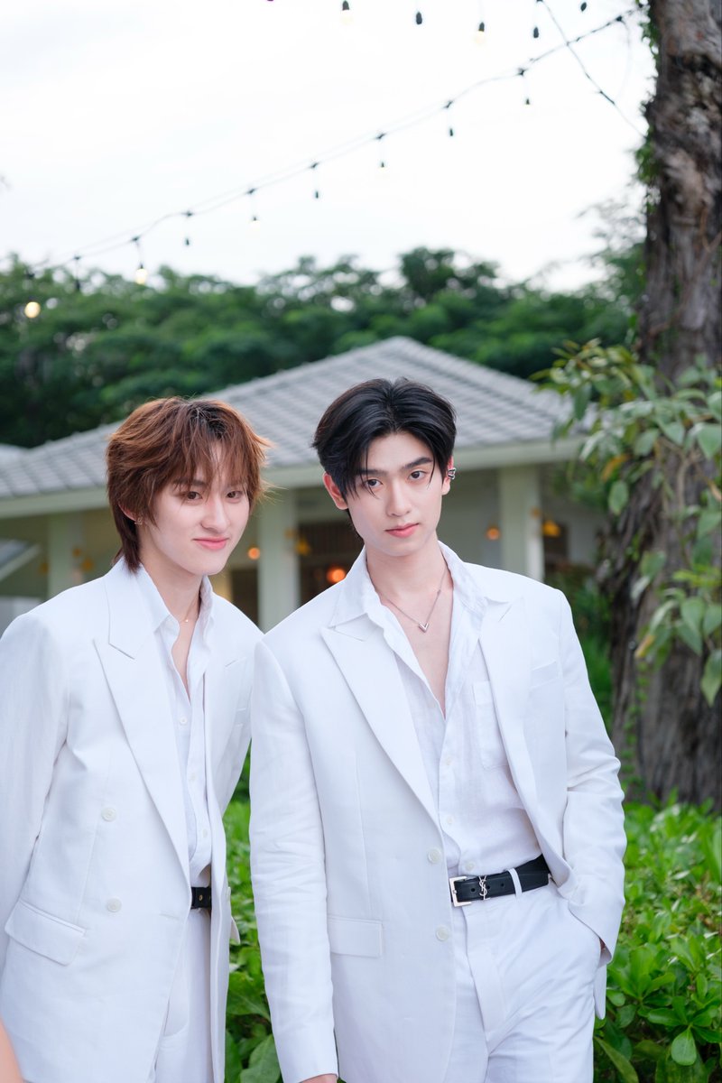 VioletM_chom's tweet photo. 💍 💐🥂 https://t.co/YAov9C9o8z