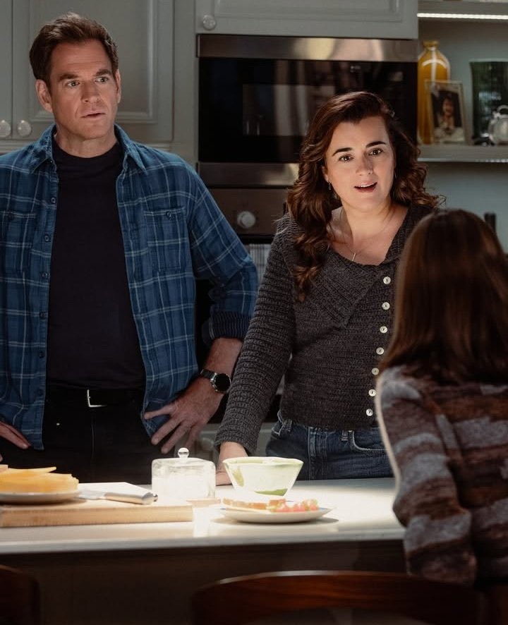 tivaforgood's tweet image. for the last time this season, happy tiva eve to anyone who celebrates! 🥹🥺
#tonyandziva