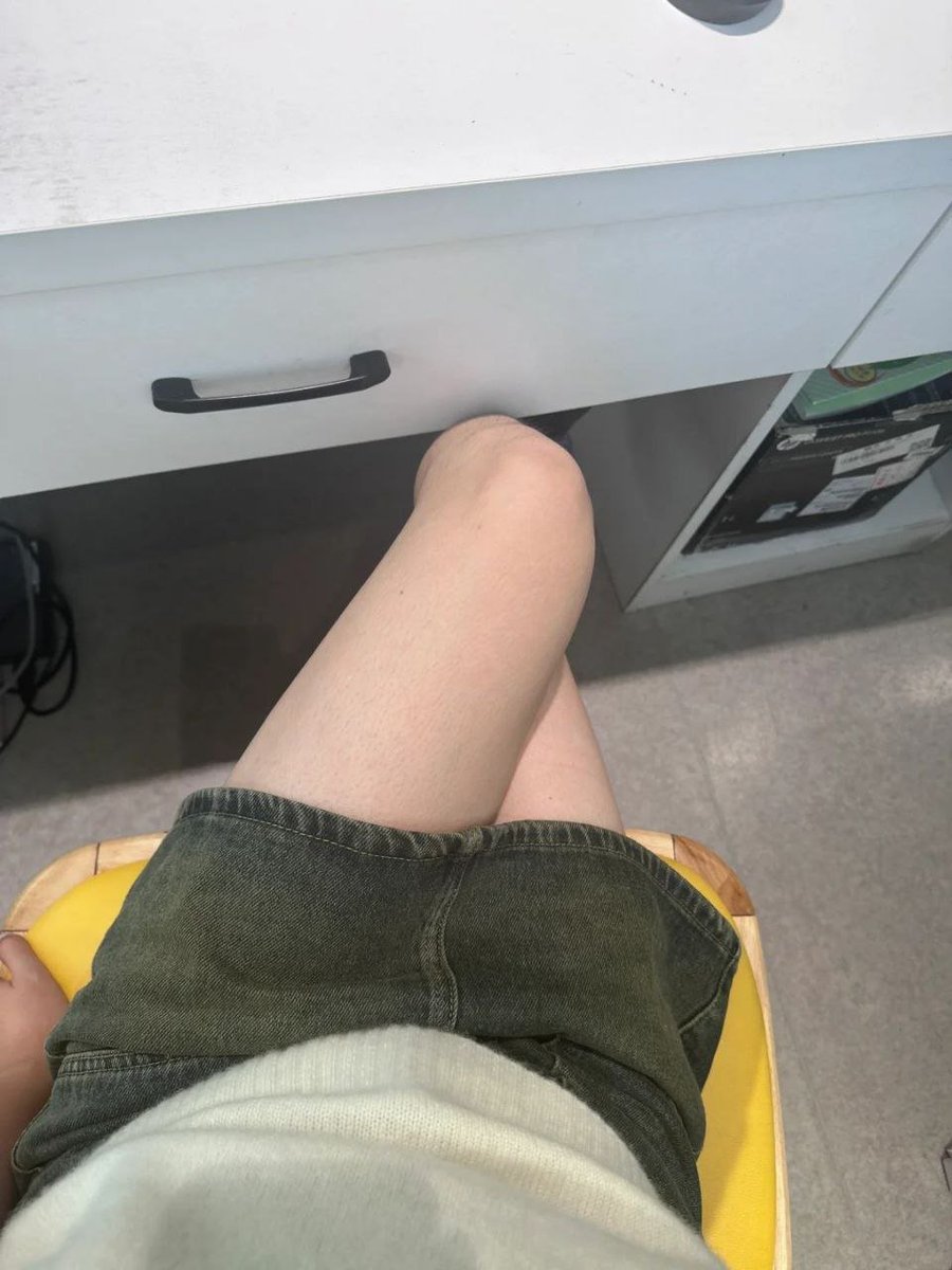 J76992Ting's tweet photo. 大腿还勾引不了你？在附近的 留言给我 https://t.co/abrCkLfsXi