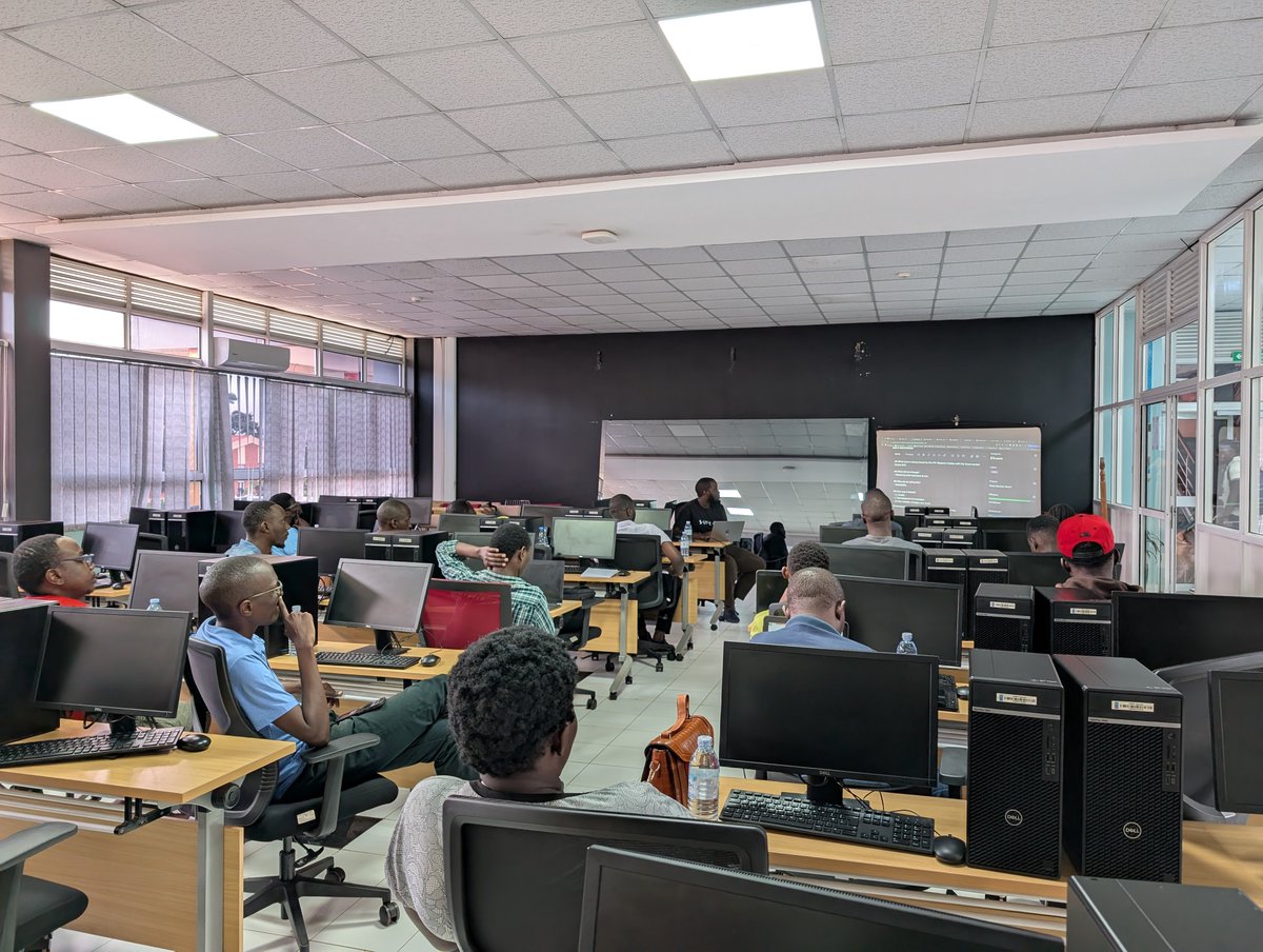 kyandaks's tweet image. We concluded the deep dive session on 
&quot;Using #GitHub as your DevOps Platform&quot;
▶ Watch session recording: youtube.com/watch?v=O65Evi…

📰linkedin.com/posts/kampala-… 

Thanks to partners: @Emata_UG &amp;amp; @innovationhubug 

Attendees got some swag from Linux Foundation
#KampalaDevOpsCommunity