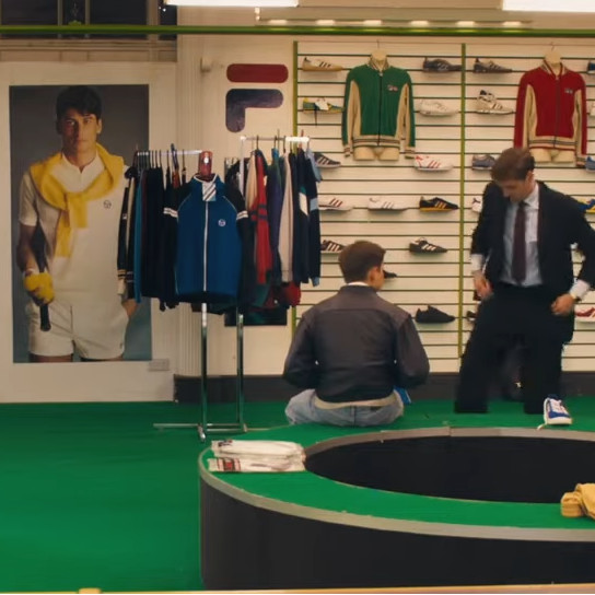 casualclassics's tweet photo. Stepping foot into a sportswear store back in the 1980s was like an Aladdin's cave of argyle knitwear, Italian tennis gear &amp; alpine ready ski-wear. If a sportswear store sold it, the chances are the Casuals were wearing it. https://t.co/yv2PnKJc0f