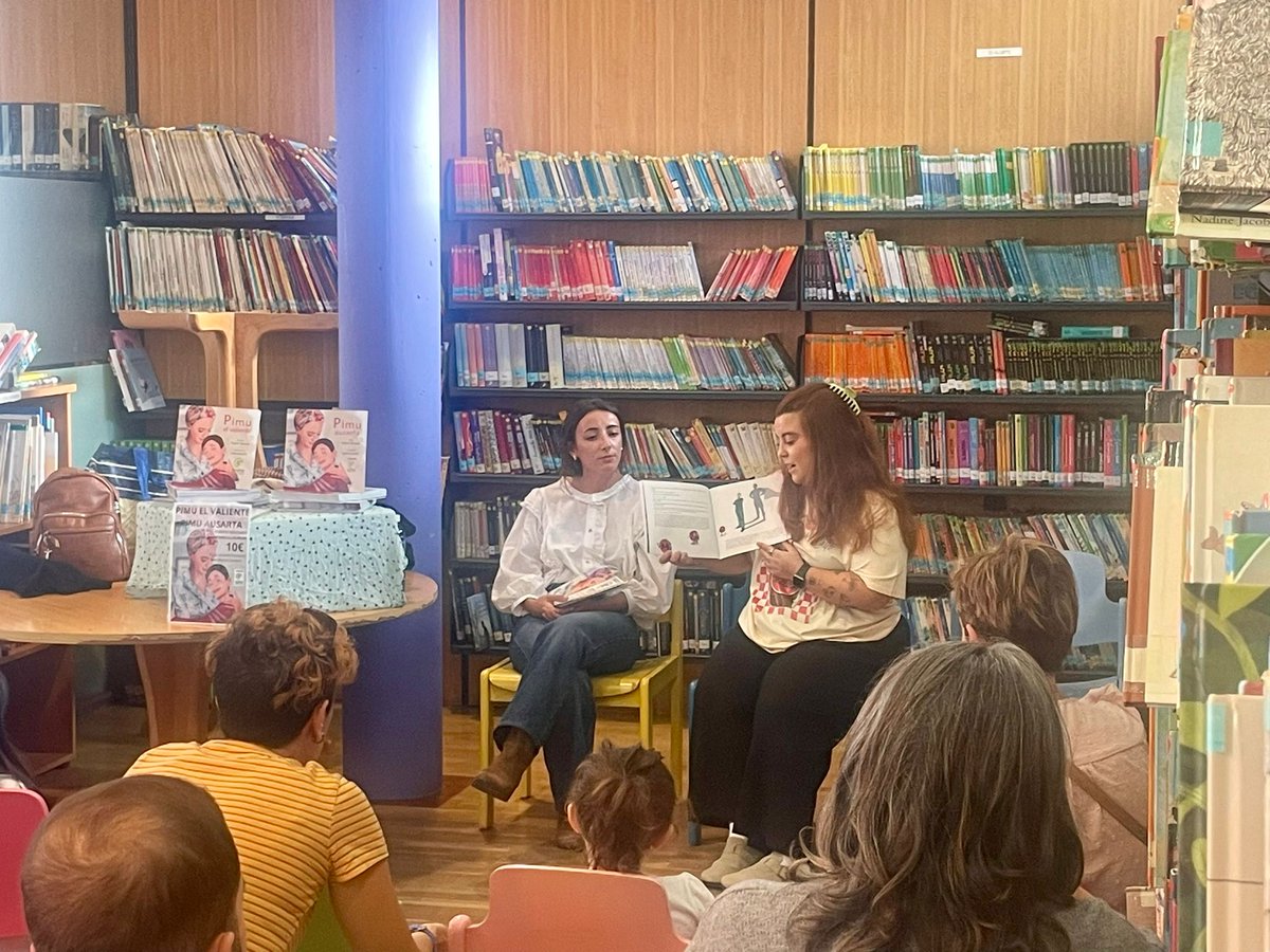 📚✨ “Pimu Ausarta” ipuina Pasaiako liburutegietan!

💗Egun hauetan, ASGICER elkarteak sustatutako ipuina Pasaiako lau udal liburutegietan aurkezten ari da.

👩‍👦“Pimu Ausarta” lanak haur baten begietatik kontatzen du bere amaren minbiziaren historia, ausardiaz eta maitasunez