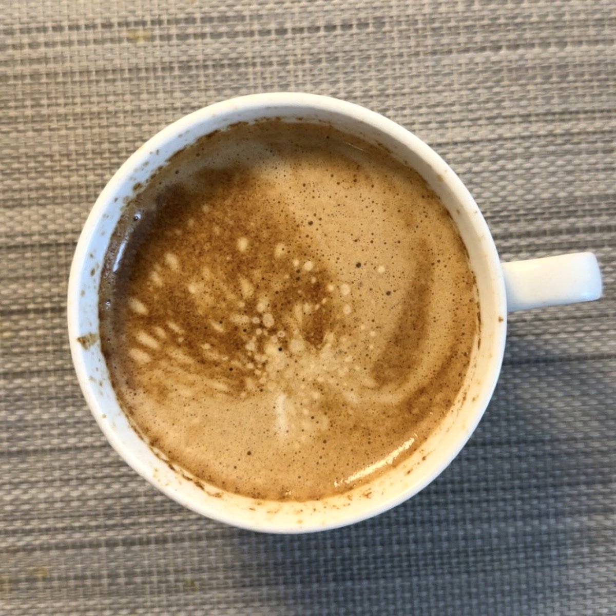 heroingIow's tweet image. Accidental deer pattern on my morning coffee