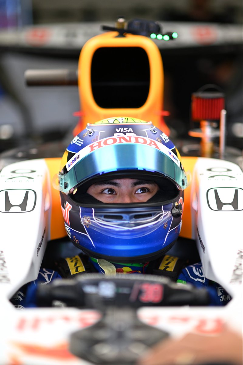 ayumuiwasa_cars's tweet image. Can't wait to be in VCARB 02 for FP1 this weekend in Mexico!

今週末メキシコGPのFP1でVCARB 02で出走します！
2025年マシンは今年初めてなので楽しみです！

#Honda #RedBull #VCARB #F1 #f1jp