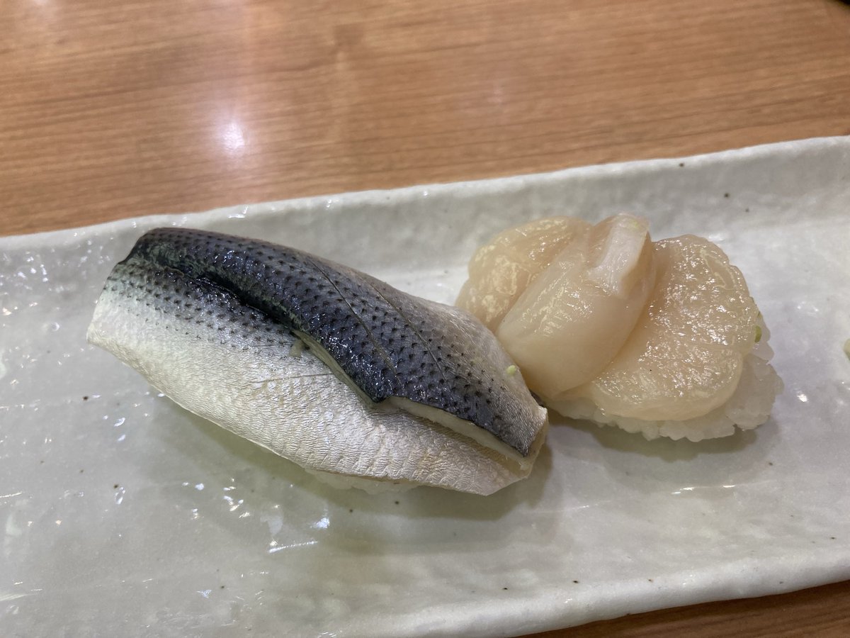 silver_thunder's tweet photo. 久しぶりに鮨をお好みで
六貫で充分にになってる俺がいる…😓 https://t.co/WMkz2r7wu7