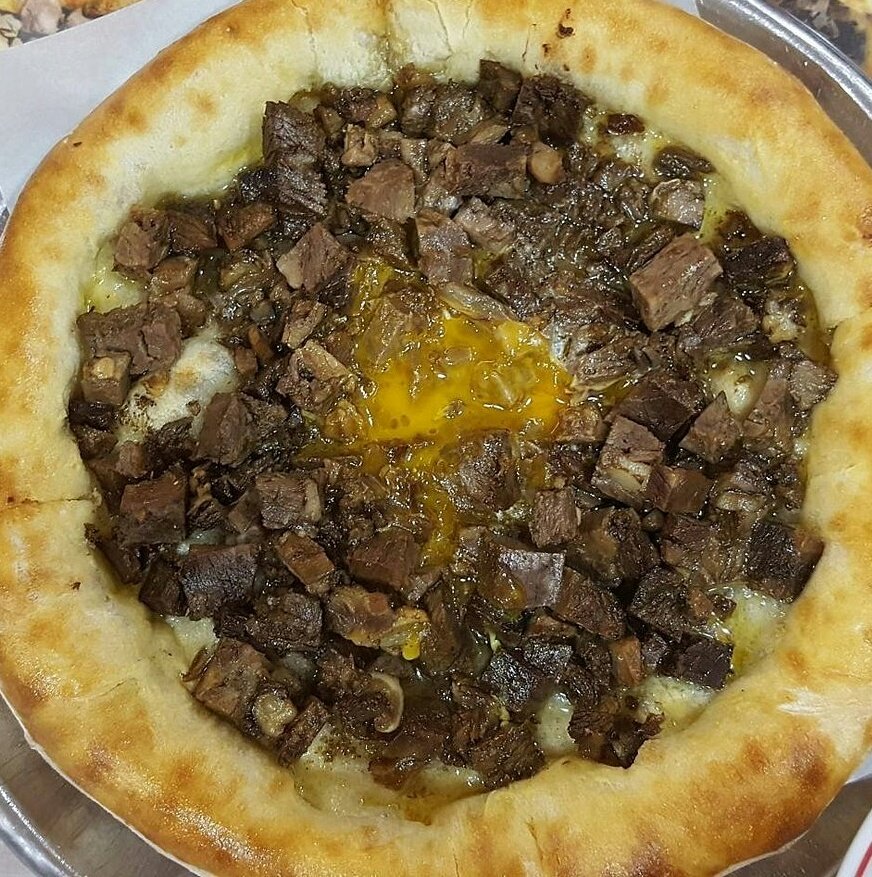 diyete başlamadan önce son kez kavurmalı pide yiyelim dedik.