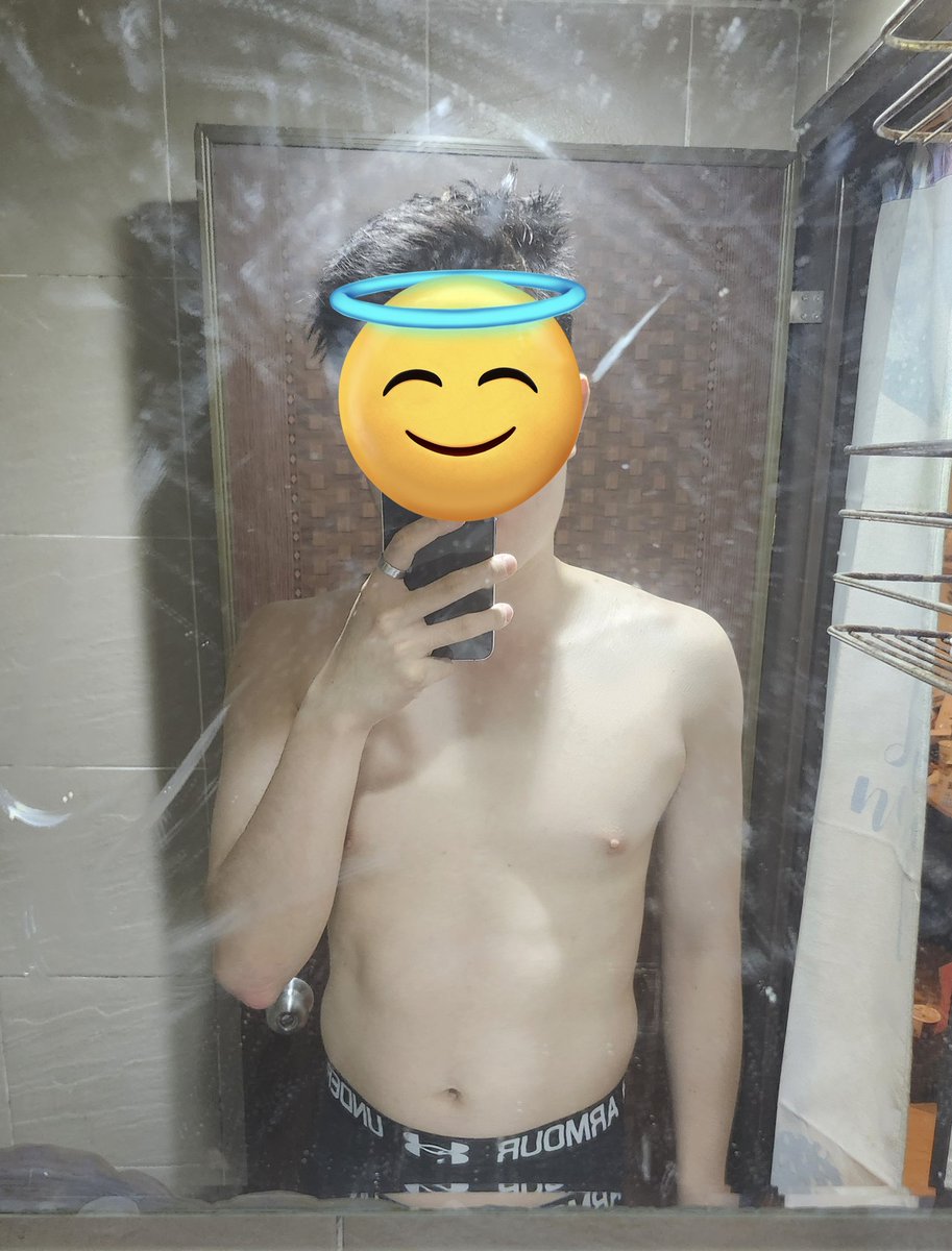 最近常常在思考跟其他有名控射主聯名的事，只是真的好難約，在這個圈子裡面身材不好真的太吃虧，可是我又忙到很沒辦法好好經營自己🥹，看到這樣的我大家還會喜歡嗎，要不要找個繩師朋友辦個粉絲見面會，讓我被綁起來給大家摸玩🥹