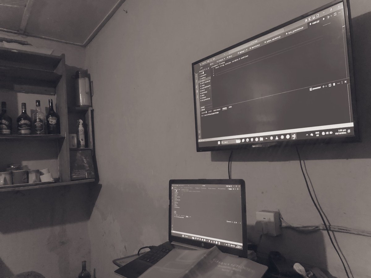 deharm68's tweet image. It&apos;s midweek… what are you building, Dev? 👨‍💻
#pythondeveloper #buildinpublic