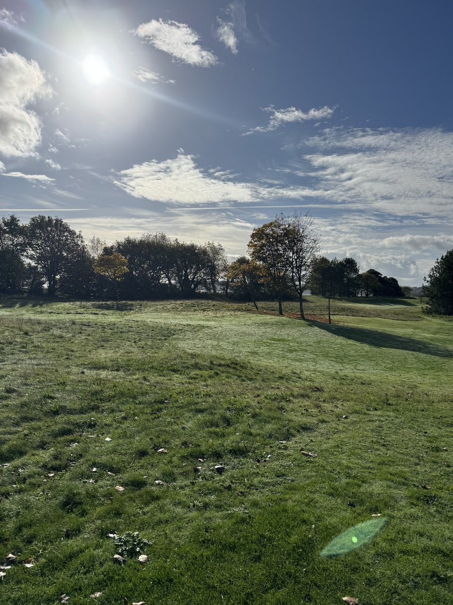 Wednesday 22nd October : 

A glorious start to the day here on Swansea Bay, sunny☀️, warm and still. Let’s hope it stays longer than the forecast predicts ! 

Open from 12pm 

Hope to see you at some point 👍⛳️⚽️