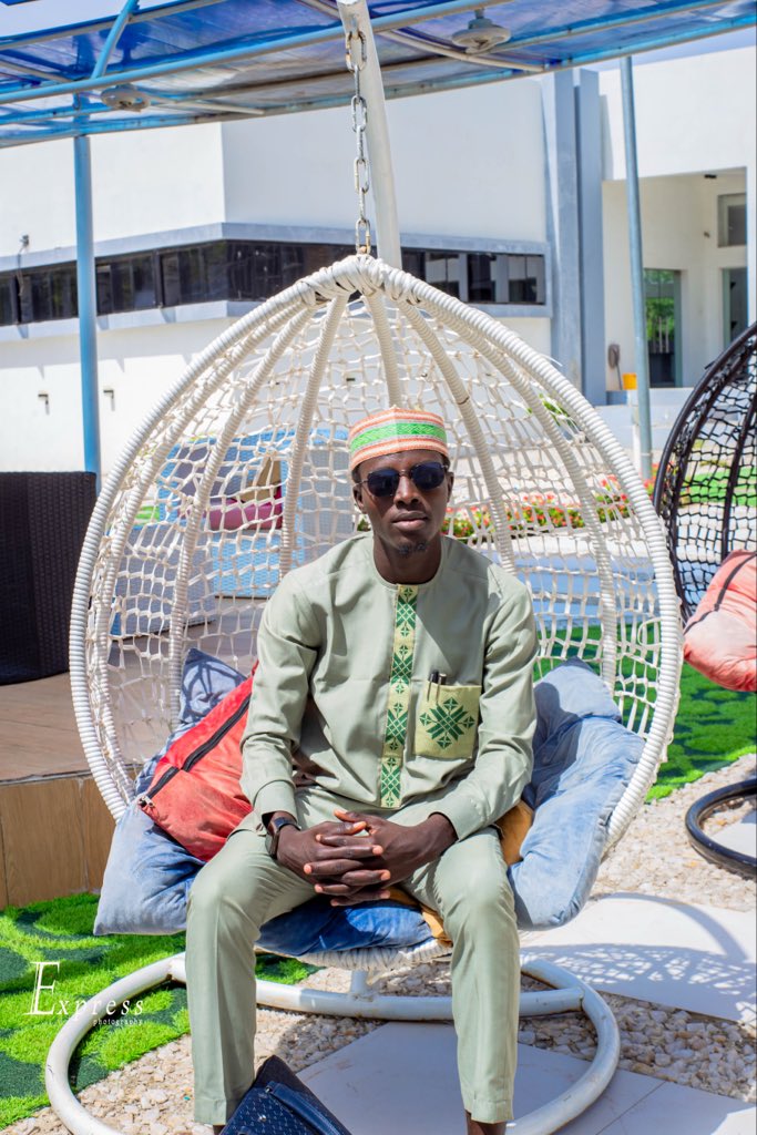 Tech_Guy00's tweet image. As an AI strategist, I’m diving deep into Sora and DeepSeek 

exploring how advanced AI models are reshaping creativity, automation, and the future of human–machine collaboration. 🚀

 #AIInnovation #FutureTech