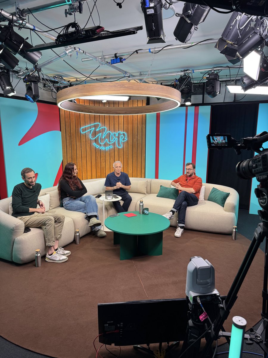 ON EST EN LIVE 🚨

On parle de santé mentale avec <a href="/SamuelEtienne/">Samuel Etienne</a>, <a href="/LudoTatou/">Ludovic B</a>, <a href="/JeanMassiet/">Jean Massiet</a> et Laurène Lévy 💪

Puis nous irons sur le Tour de France de nos Industries avec <a href="/LaFrenchFab/">La French Fab</a> et <a href="/aveclindustrie/">Avec l'industrie</a> !

#publicite