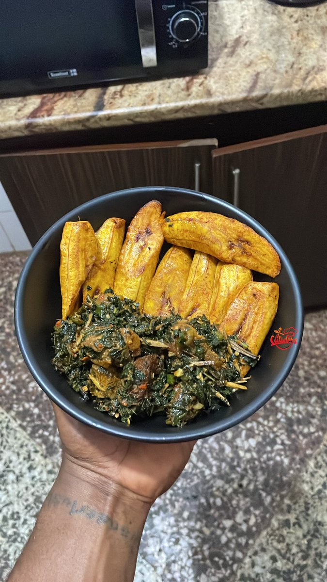 benueboypj3_'s tweet photo. Make we first exile people wey no like plantain😒😒 https://t.co/6iX67YgM0J