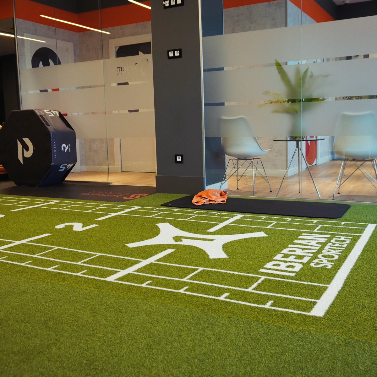 Seriem Center tweet media