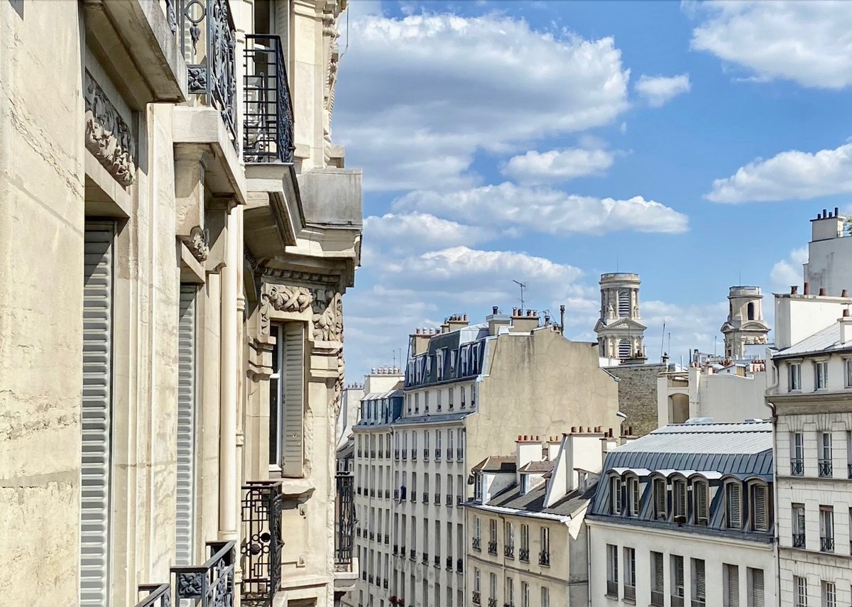 ParisArtDeVivre's tweet image. Paris will always be Paris. The architecture is unique and the views are often incredible.
One of the most beautiful cities in the world! The Parisian art of living with its cafés, restaurants, culture, fashion, luxury...#RealEstate #dreamapartment #dreamhome #forsale #home