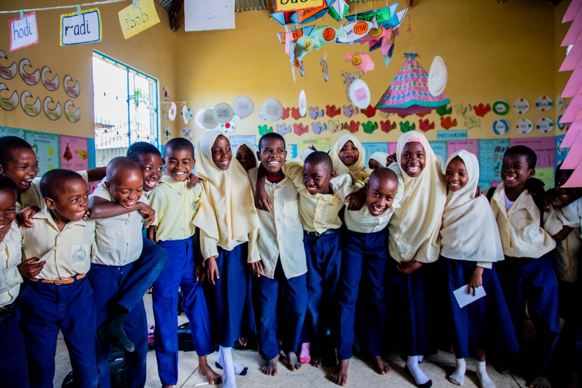 🎓 Scaling practices of schools that outperform peer schools in similar settings can help improve learning. 

The #DataMustSpeak research synthesis report, made possible through the Jacobs Foundation + <a href="/UNICEFInnocenti/">UNICEF Innocenti</a> partnership, highlights these practices. 

Read more 🔗