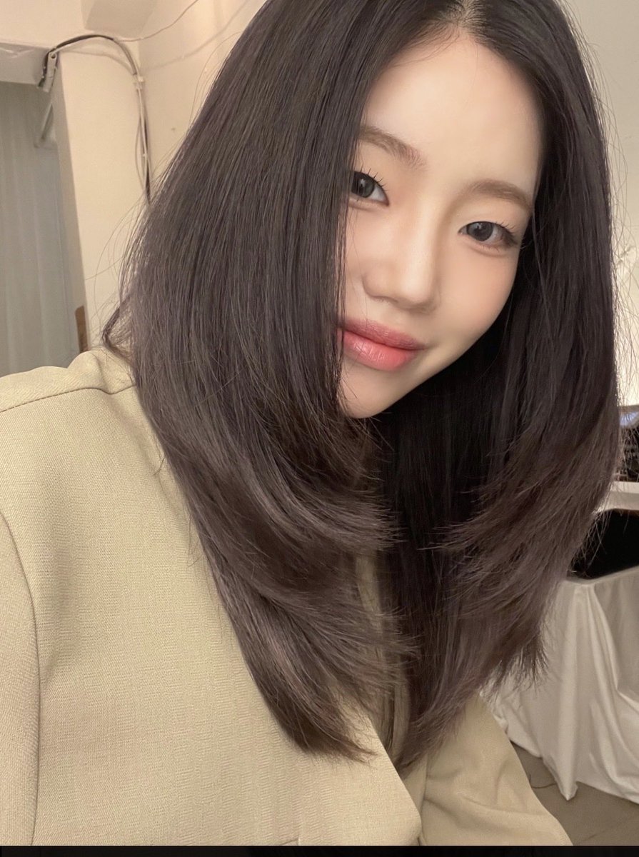 251022

“Wow, we can finally communicate more closely!!

Let’s talk more comfortably here❤️🫛

I’ll take care of you from today😘“

#트라이비 #TRI_BE #현빈 #HyunBin #Chattie