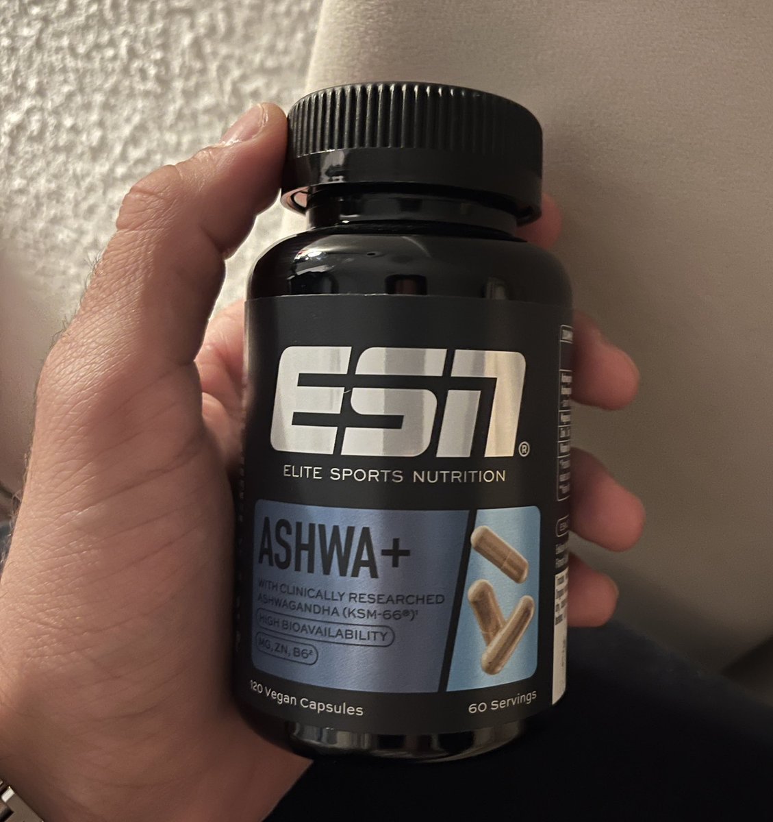 Day 13 | Good Morning

Havent taken any Trades yesterday
But one this Morning
In with dust to let it moon or die without potentially hurting my Port. 

Lets see how today is going to look like.

Also started to Supplement Ashwagandha, curious how it affects me.
