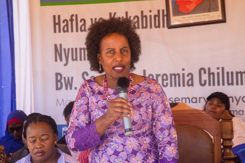 “Wajibu wa kulea Makundi haya yenye uhitaji ni wa jamii nzima ikiwa ni pamoja na Wazazi, Walezi, kijiji, Serikali kutokana na uwezo unaokuwepo kwa wakati huo, pia ni wajibu wa mtu mmoja mmoja atakayeguswa, hakuna mtu mmoja mwenye jukumu la kulea watu wenye ulemavu” RC Senyamule