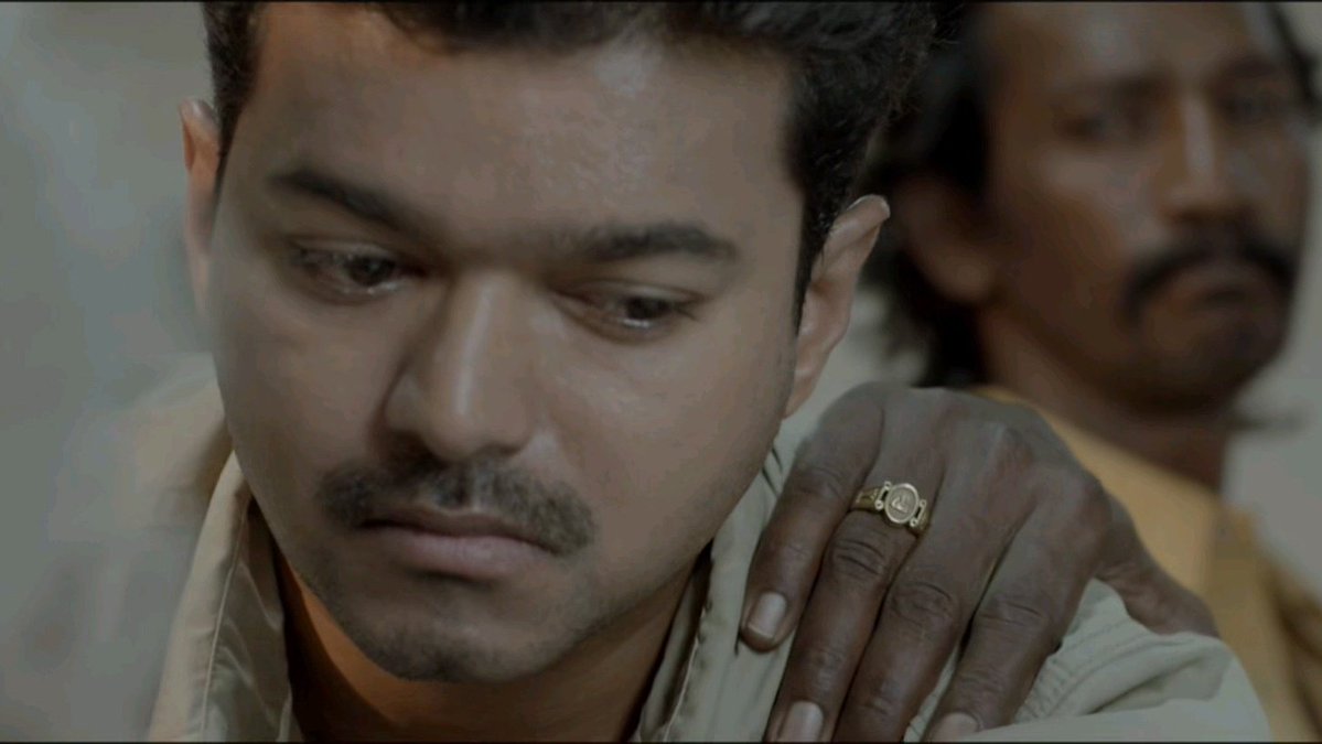 പടത്തിൽ Main Plot ൽ കെയറി കഴിഞ്ഞു കഥ നല്ല രീതിയിൽ വന്നു Audience Highly Emotional ആയിട്ട് ആ പോയിന്റ് ൽ വരുന്ന പീക്ക് മാസ്സ് Interval Block👏🔥

Murugadoss വൻ സെറ്റിങ് 📈🥶🔥

തിയേറ്റർ ഒക്കെ നിന്ന് കത്തിയ നിമിഷം🤌🏻🔥

11 Year's Of Kaththi

#Kaththi #ThalapathyVijay