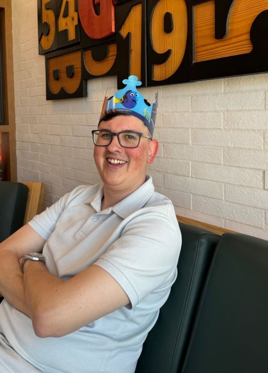 whodafuqiseste's tweet image. el que tuitea esto luce así: