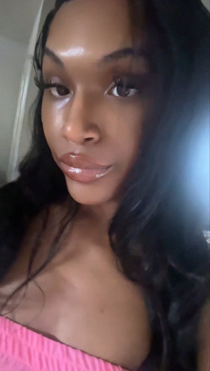 AbbyChanelDior tweet media