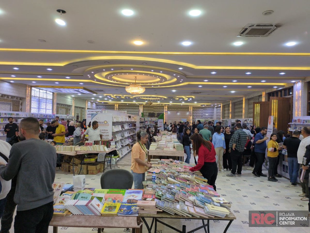 RojavaIC's tweet image. This week, Qamishlo is hosting its 9th annual Herekol International Book Fair, with local and international publishers of Kurdish, Arabic, Armenian, Turkish, Syriac and English literature. The fair features 140,000 books alongside workshops, panels, and cultural activities.