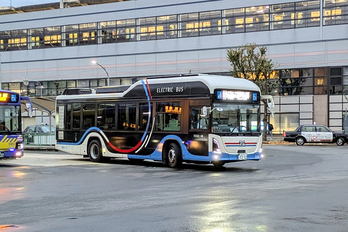 バズ 阪急バス 新車 7232／茨木 当初は万博シャトルで運用していたエルガEV