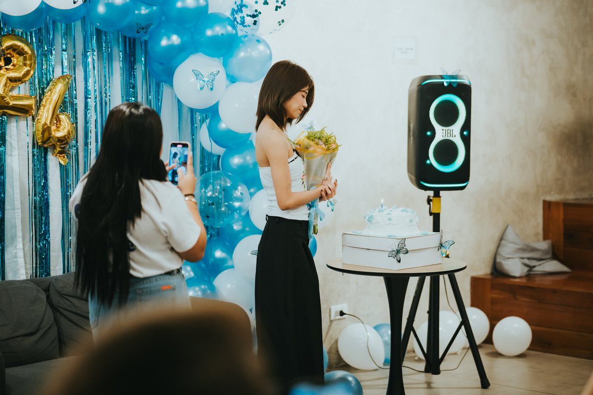 KAIALottePH's tweet photo. The day may have passed, but the love remains.
You’ll always be our favorite reason to smile. 🌤 Thank you our Ganda, for inspiring us endlessly, and thank you, Charms, for making this celebration a beautiful memory🩵
#CHAEsingPeaceAt24 #WNDRLTPH #KAIA_CHARLOTTE @charlottescrtr https://t.co/MMOtwvX7oT