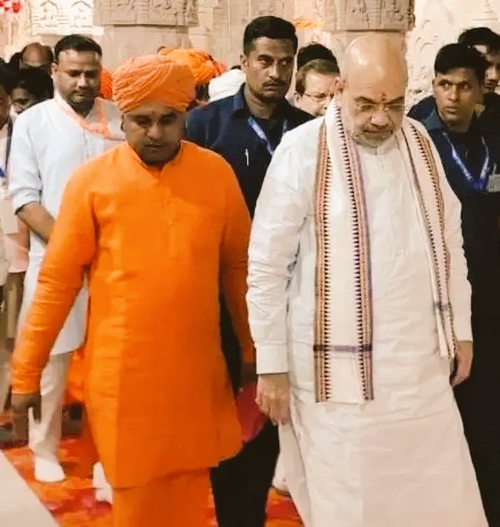 DrSHIVPRATAPS's tweet photo. परिश्रम की पराकाष्ठा करने वाले कुशल नेतृत्वकर्ता, कार्यकर्ताओं के प्रेरणा स्त्रोत, धारा 370 को समाप्त करने वाले, सहकारिता को जन आंदोलन बनाने वाले, @BJP4India के पूर्व राष्ट्रीय अध्यक्षदेश के आदरणीय केंद्रीय गृह एवं सहकारिता मंत्रीश्री @AmitShah जीको जन्मदिवसकीहार्दिकशुभकामनाएं। https://t.co/mAGgHIPXNW