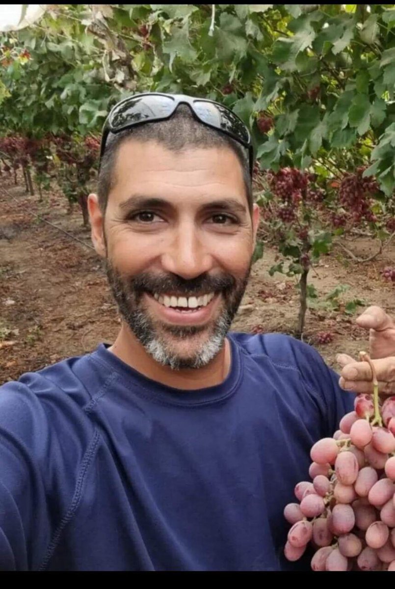 The body of Master Sergeant (Res) Tamir Adar has been returned to Israel for burial.
He fell during battle defending the Kibbutz Nir Oz on October 7th, 2023, and his body was taken captive by the PFLP terrorists. Tamir Adar was 38yo.

He leaves behind a wife and two children. BDE